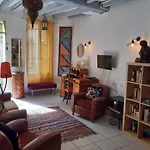 Maison De Charme Avec Cour, Proche Rue Des Teinturiers